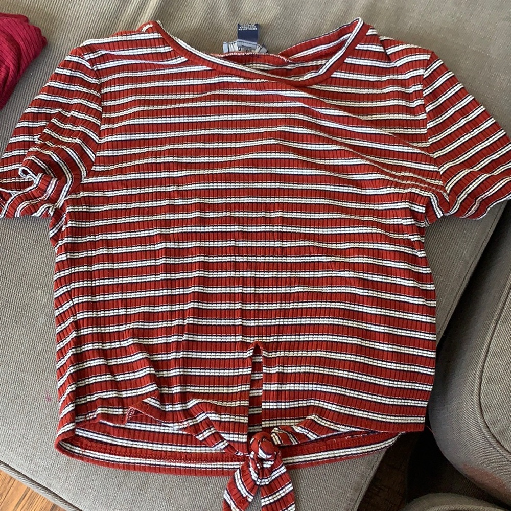 red forever 21 shirt with tie